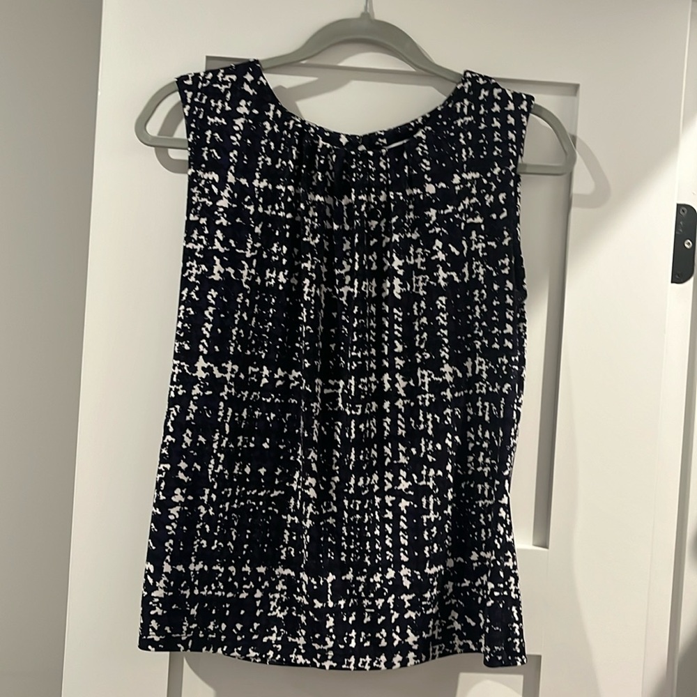 Calvin Klein sleeveless Blouse Size M